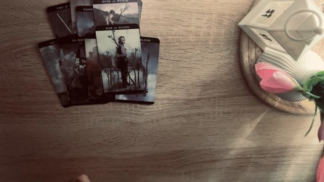 ДУМАЕТ ЛИ ОН О ВАС ❓❗️ЧТО ЗА МЫСЛИ У НЕГО❓❗️ТАРО ГАДАНИЕ