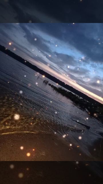 Красота ночи. На пляже у Невы.