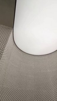 Световое окно в ванной комнате на теневом профиле Double LumFer.