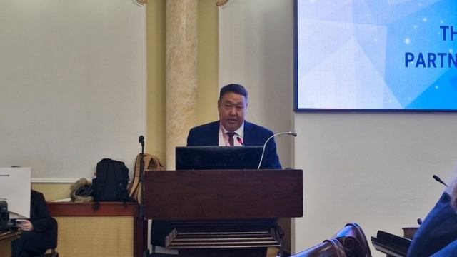 Приветствие первого зам. министра внешних связей РС (Я) Сергея Хатылыкова на открытии сессии