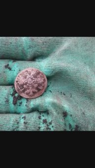 Старинная пуговица с орлом