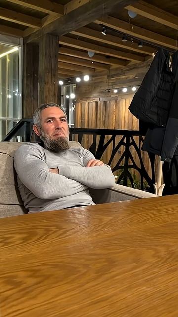 Ширик очень сильно грустит Целый день нету настроения! #ёлки #туи #дизайнучастка #озеленение