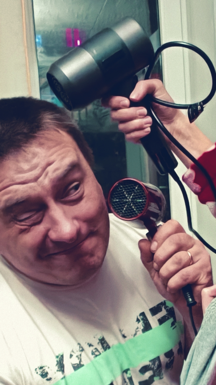 зачем два фена😍