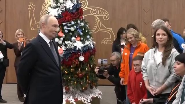 Владимир Путин пообщался с добровольцем из Донецка