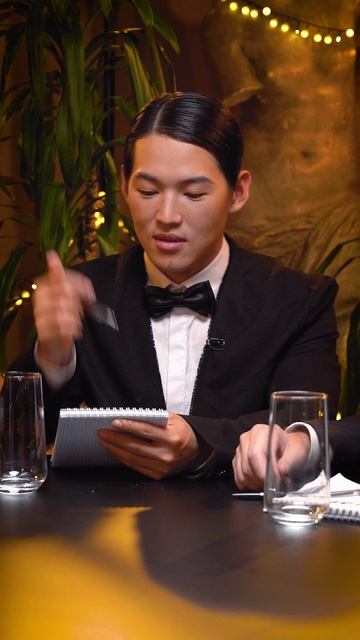 Внимание, музыкальный вопрос: что зашифровал автор? Смотри продолжение на канале Skyeng!