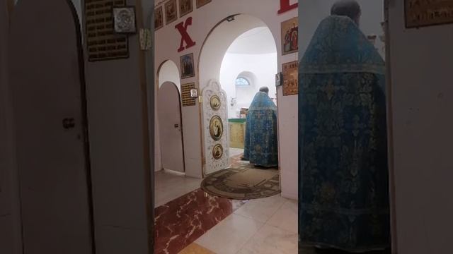 Дорогие братья и сестры! Божественная служба храм Святой Троицы