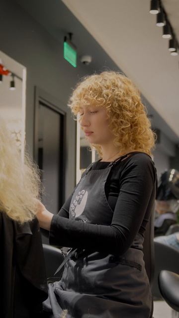 В этот День матери, 30 ноября, мы хотели, чтобы каждая женщина, пришедшая в ICE CURLY