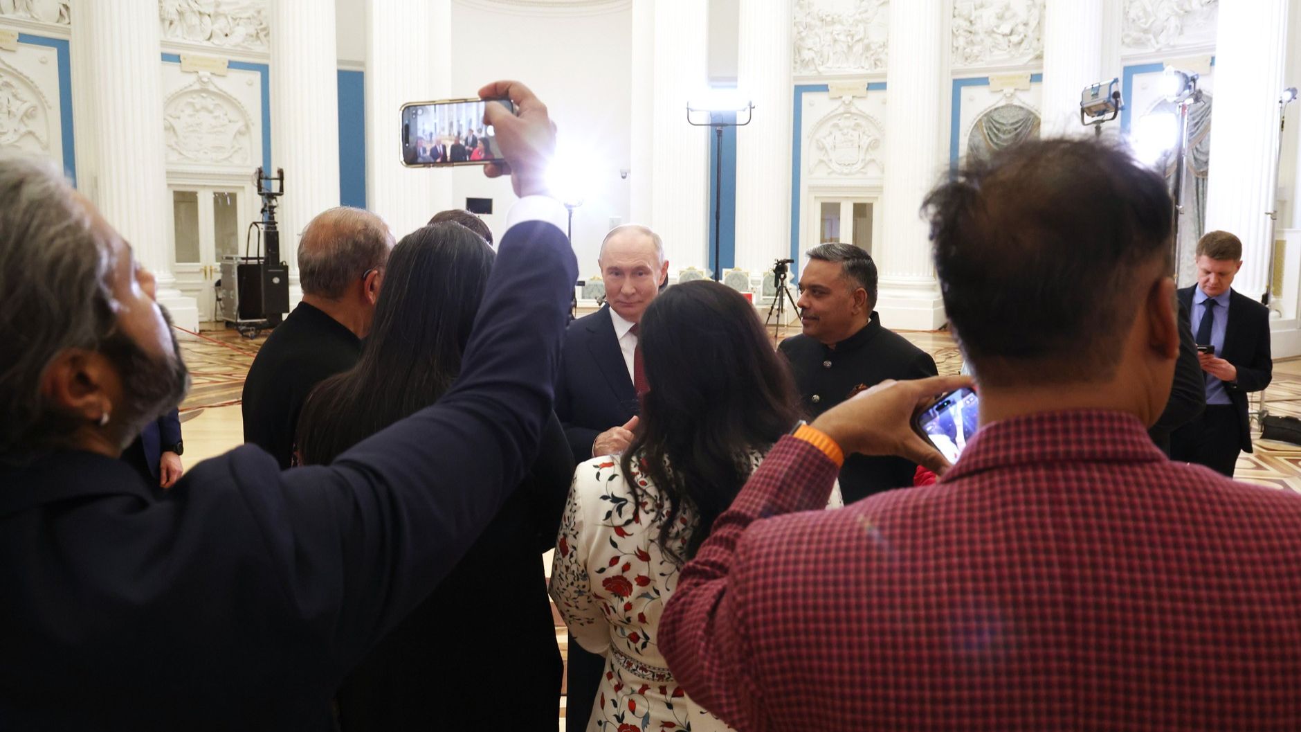 Президент РФ В.В.Путин провел беседу с журналистами и руководством телеканалов Aaj Tak и India Today