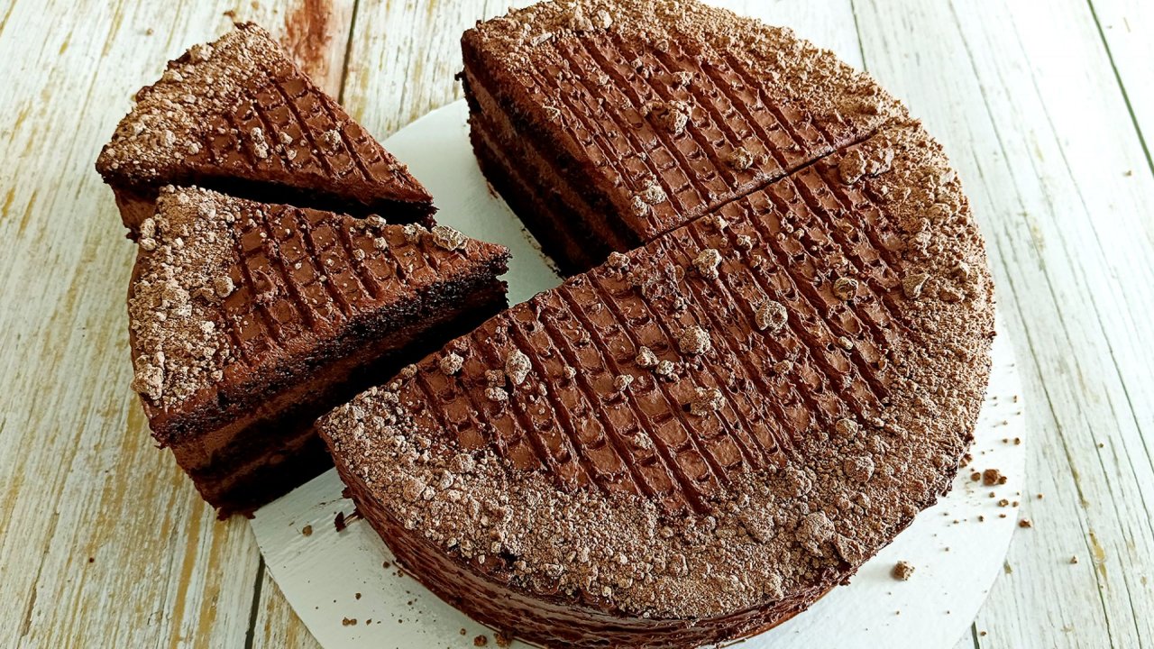 Шоколадный торт Мандела с шоколадно-банановым кремом!