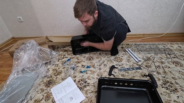 Собираем вместе портативный угольный гриль SANIGI. Мне очень понравился. Качество — огонь.