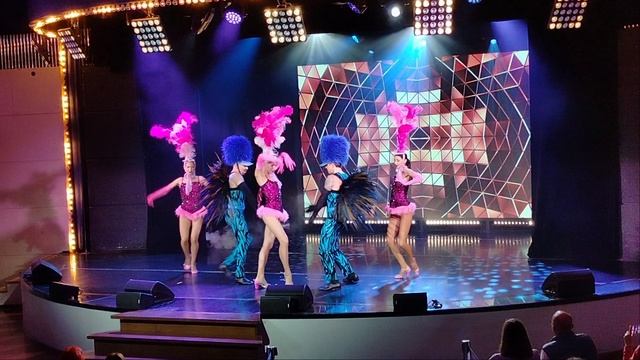 оригинальные костюмы