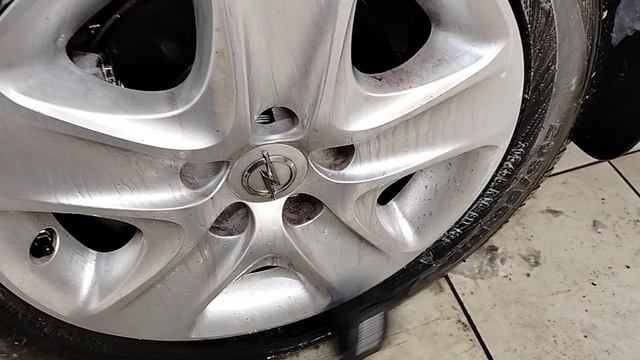 ПОРТАТИВНАЯ АКУСТИЧЕСКАЯ СИСТЕМА УРАЛ МОЛНИЯ 600. На мойке. Уход за колесами.