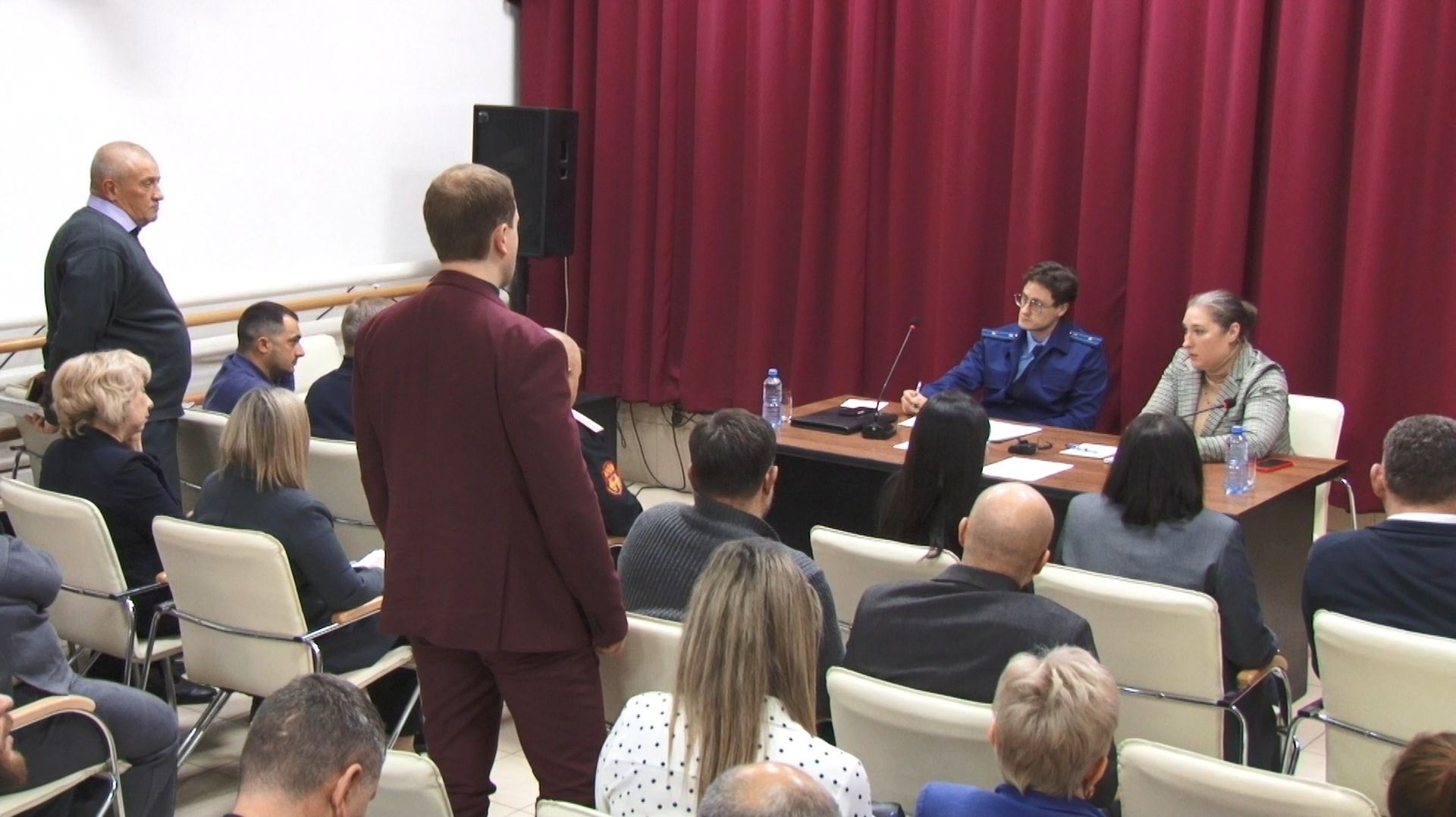 Жители Приморского сельского округа задали вопросы временно исполняющей полномочия мэра Анапы