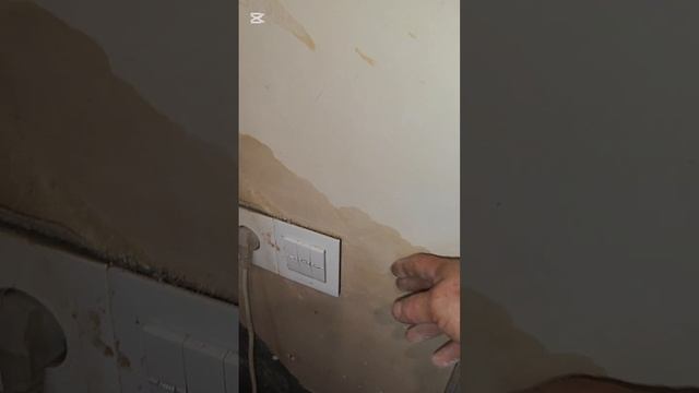 Возобновила ремонт своей комнаты в приюте