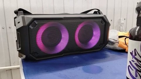 ПОРТАТИВНАЯ АКУСТИЧЕСКАЯ СИСТЕМА УРАЛ МОЛНИЯ 600. На мойке. Кисточкой проблемные места.