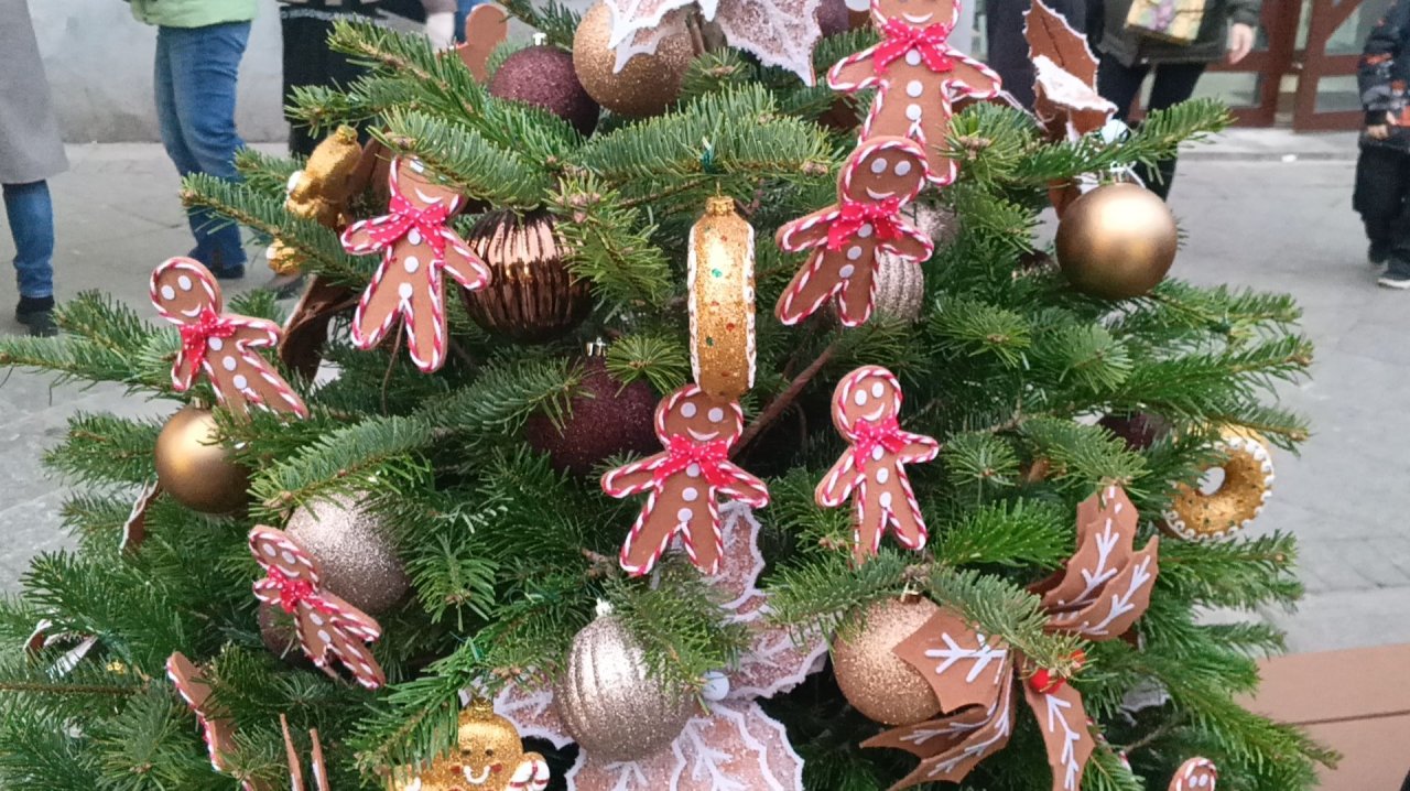 Прогулки по Москве. Пряничный новый год. Новогоднее настроение в Камергерском переулке.