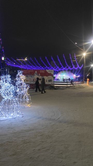 Красивые элиминации на ёлке на площади