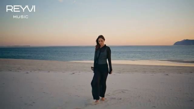 REYVI - Amour