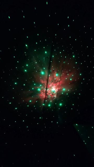 Недорогой проектор звёздное небо - космонавт