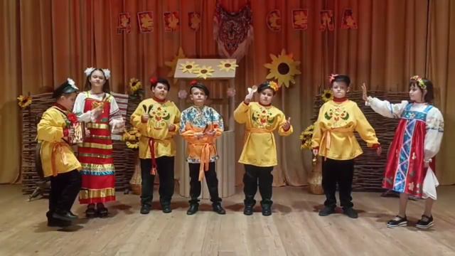 Фольклорный ансамбль "Задоринки"