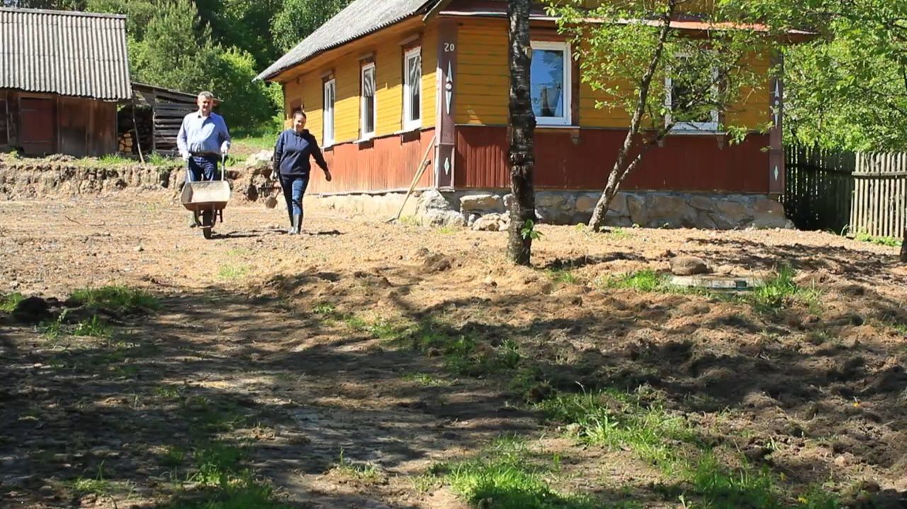 Ремонт старого деревенского дома. Дом был безнадежен, но мы решили дать этому месту второй шанс