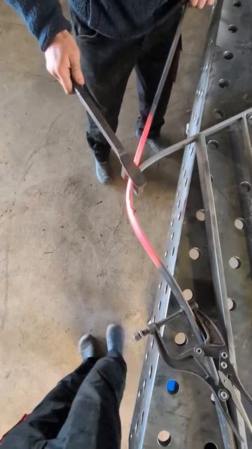 Перила, забор, поручни.