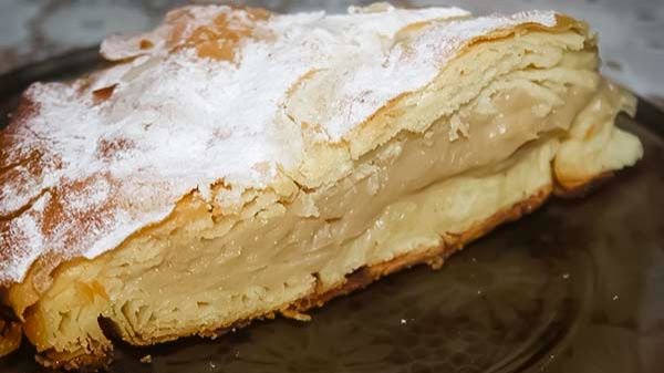 Египетский пирог Фытыр с заварным кремом