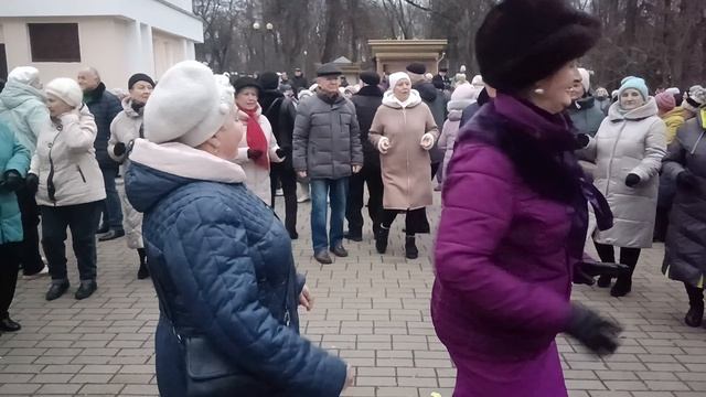 Какая же я бабка...... 07.12.25 Гомель парк Луначарского 🥰💫