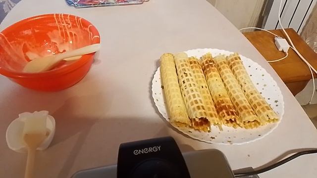 Пеку вафельные трубочки 🔥👍