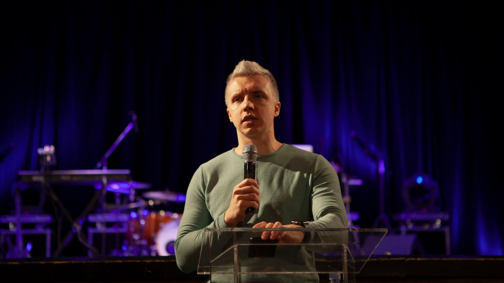 7.12.2025 "Поступать по духу - жить в Божьей любви" Тимофей Котов