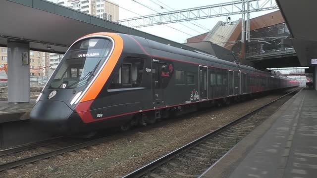 Эл.-поезд ЭГЭ2Тв-059 "Иволга 4,0" (аренда ЦППК) приг. поезд № 7553/7554 Железнодорожная — Апрелевка.