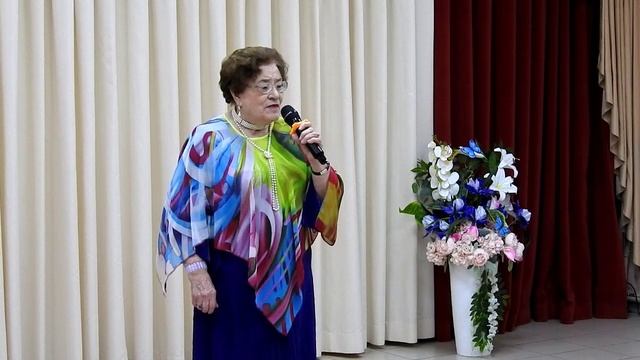 Ансамбль " Радуга" в в гостях у жителей поселка Железнодорожный .