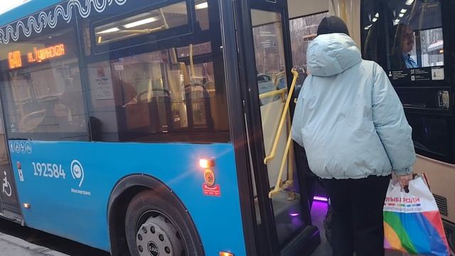 Автобус ЛиАЗ 5292 борт 192584, маршрут 640