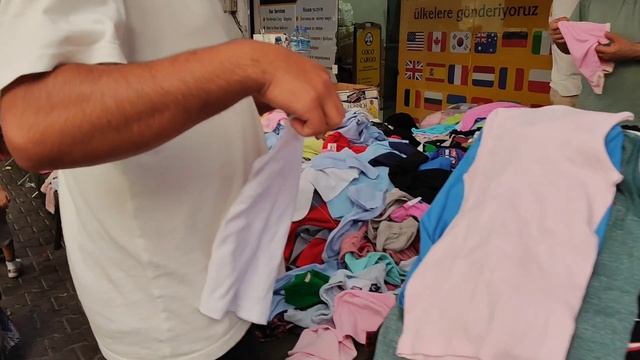 Овощной рынок в Стамбуле.