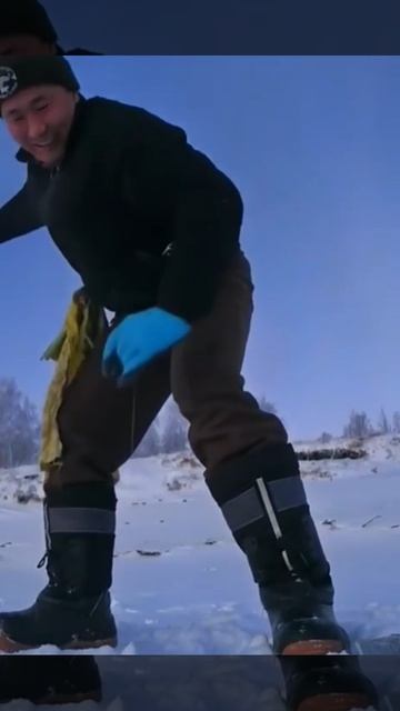 О-о-о, стоять! Якутские щуки, самые суровые, мощные и зубастые в мире!