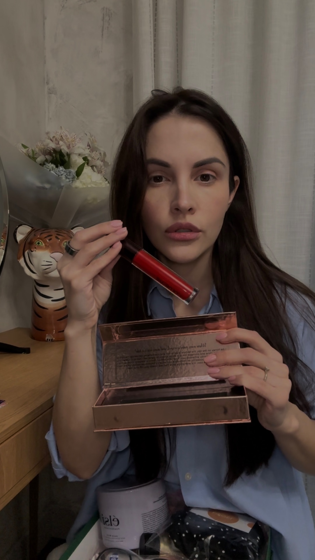 Распаковка коробки с косметикой