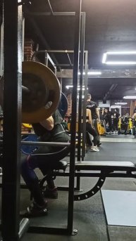 Присядем на скамеечку? Может немного ещё и посидим?!