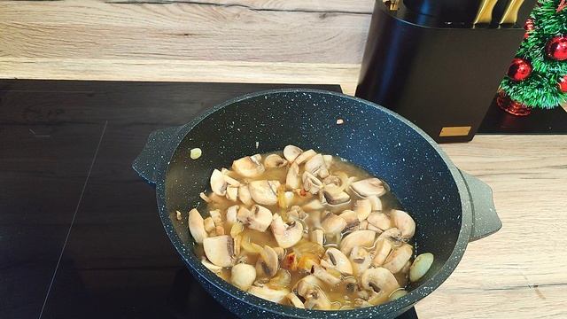 КРЕМ-СУП ИЗ ШАМПИНЬОНОВ