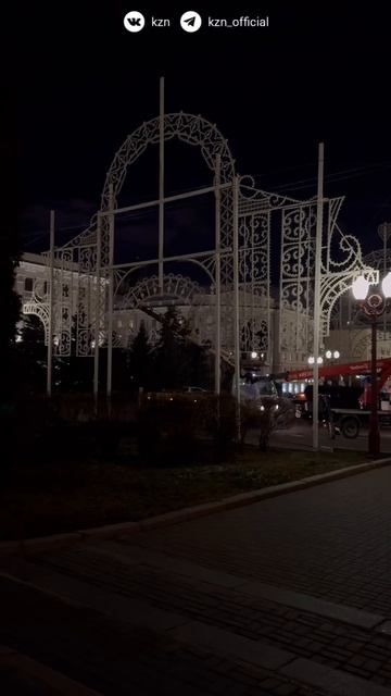 Город начинает преображаться к Новому году — ловите первые кадры