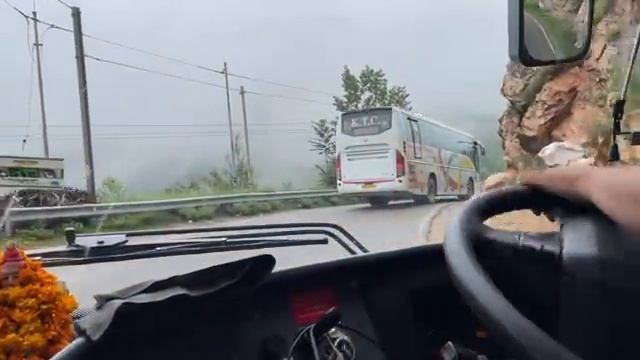 По самой опасной дороге.