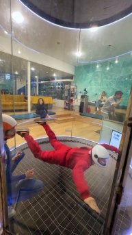 Решил стать парашютистом 🤌🏽😂