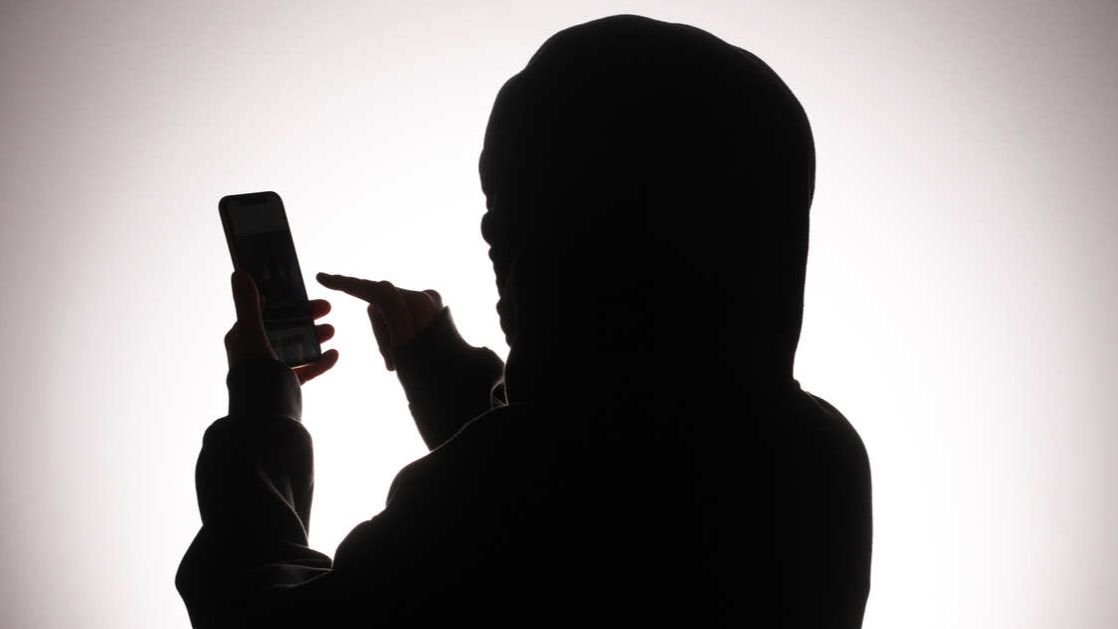 Россиян предупредили о популярных предновогодних схемах мошенников