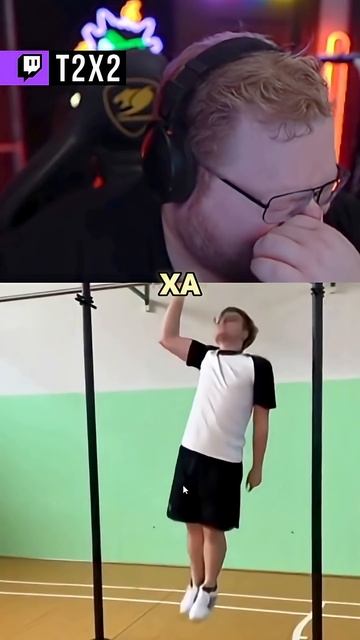 T2x2 - УЧИТЕЛЬ: ПОДТЯГИВАНИЯ [4/6]  - #t2x2 #т2х2 #twitch #реакция #юмор #мем #shorts