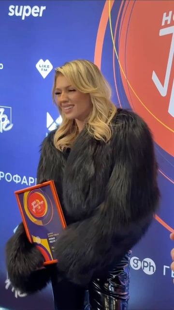 ❤️Люся Чеботина на «Новой песне года»

Талантливая певица стала лауреатом телефестиваля.