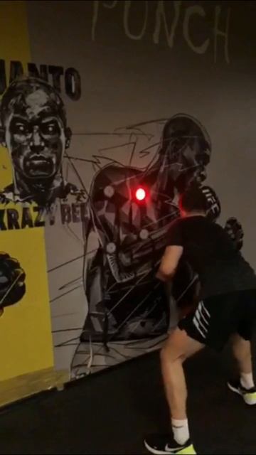 🤜Синий – левой, красный – правой🤛