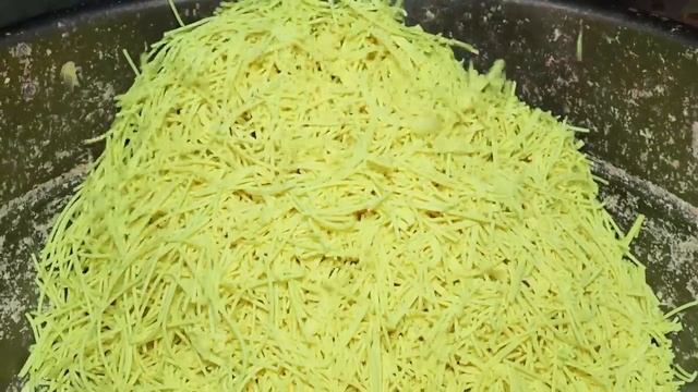 Увлекательный процесс изготовления традиционного косметического мыла на фабриках