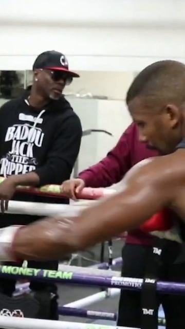 Бой-реванш за звание чемпиона мира в тяжелом весе (до 90,7 кг) по версии WBC 🏆