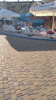 Идем на бассейн с искусственными волнами в Аквапарке ТикиТак