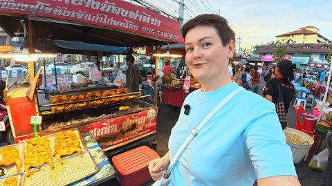 В поисках ВКУСНОГО Том ям на Джомтьен забрели на рынок РамПо, вот где ВСЕ ТУРИСТЫ недорого едят Влог