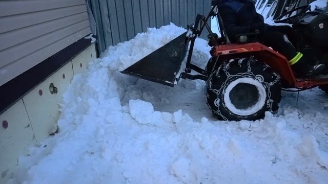 Первая уборка снега ❄️ декабрь 2025 минитрактор  Yanmar